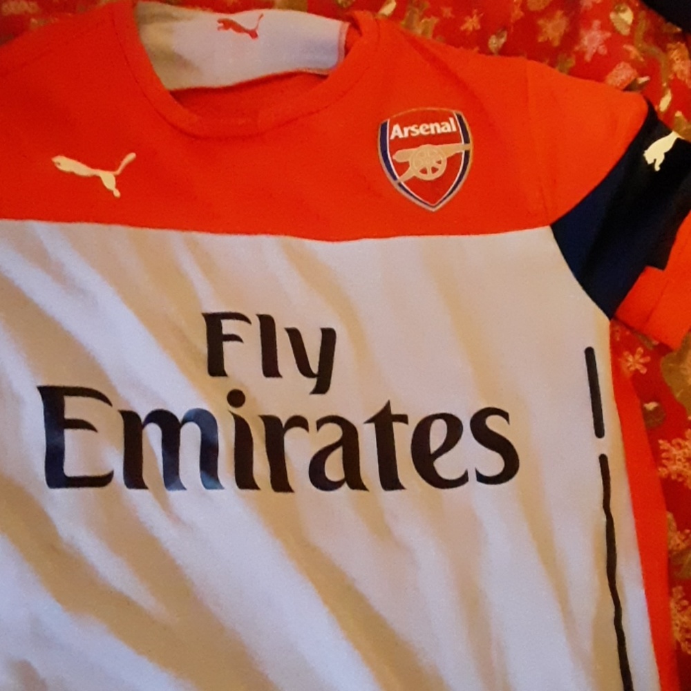 Arsenal warm up kit